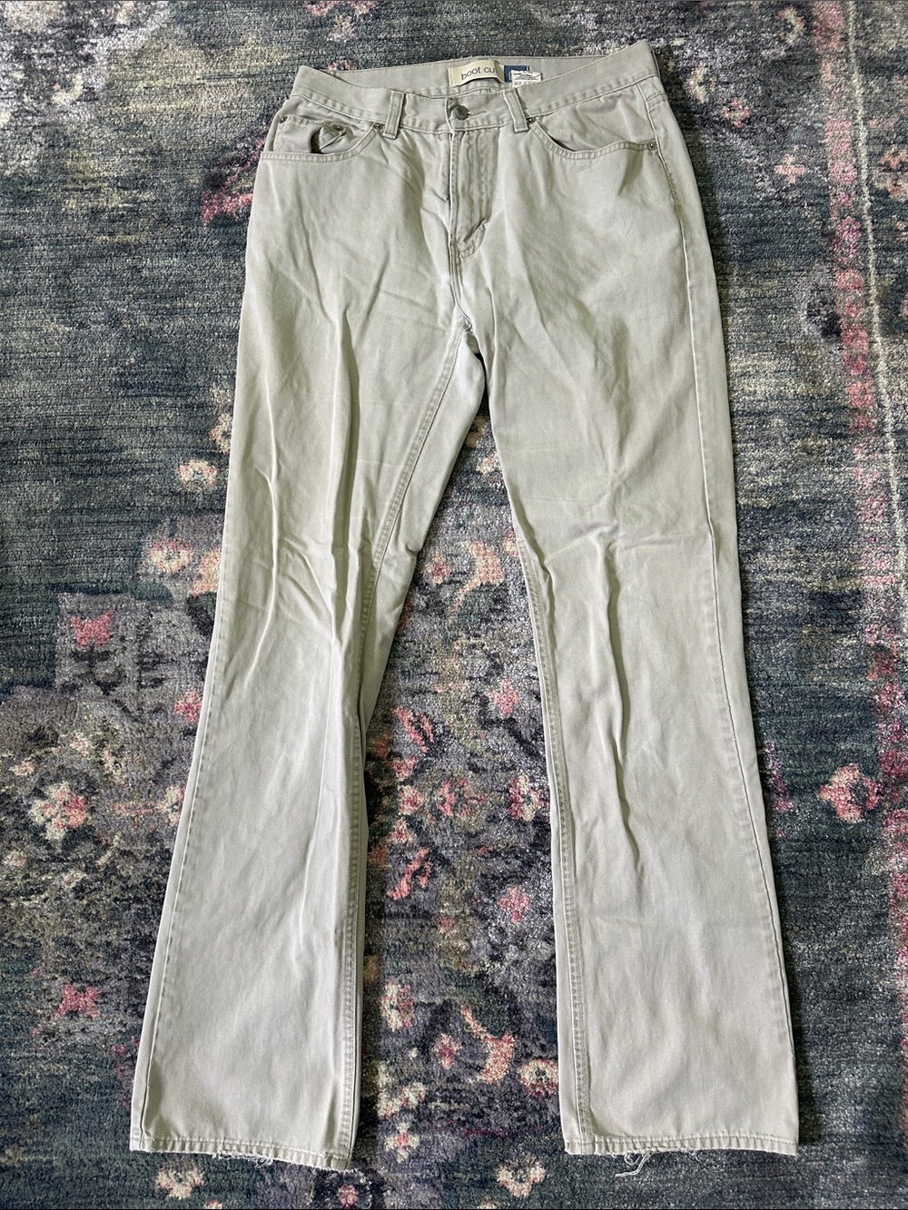GAP 100% Cotton Women’s Boot Cut Jeans in Light Gray 6 Long Like New!